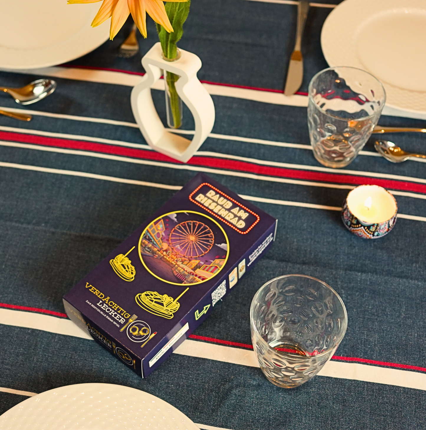 Raub am Riesenrad Krimi Spiel Krimi Dinner fuer zuhause Tischfoto